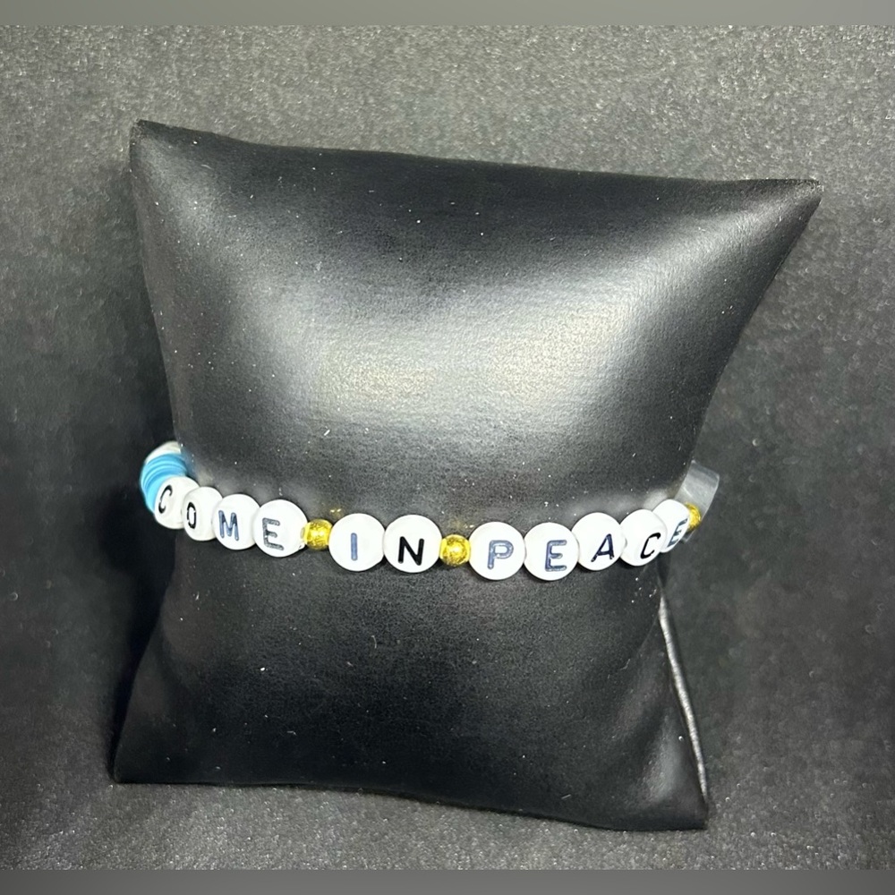 Come in Peace (Alien) Heishi Bracelet